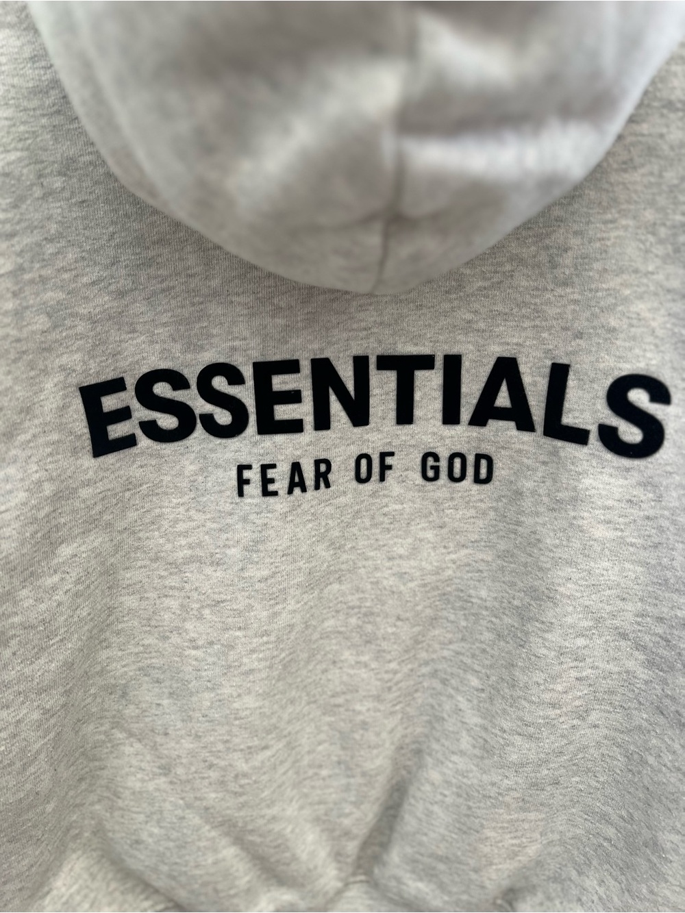 Fear of God ESSENTIALS Light Grey Logo Hoodie - kids - Picture 4 of 11